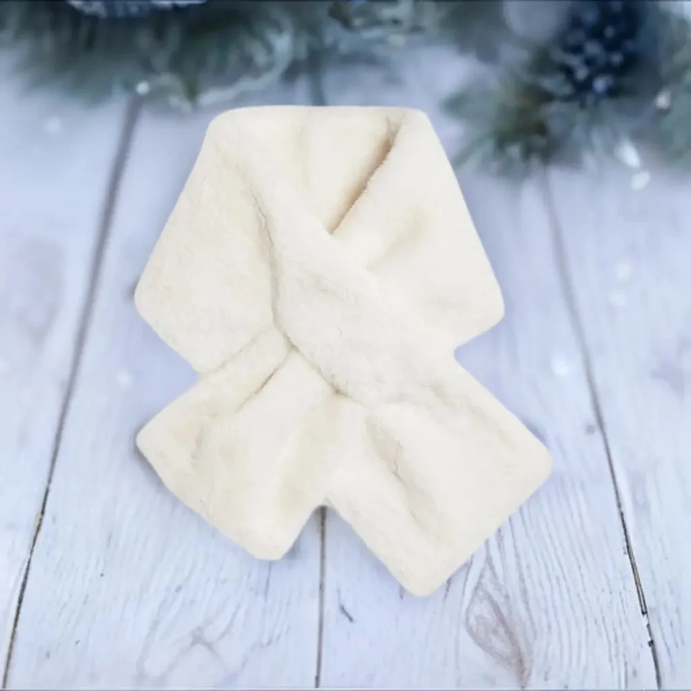 NWT Apparis Bambi Vegan Cozy White‎ Faux Fur Scarf